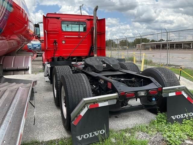 Volvo VNR Τράκτορες
