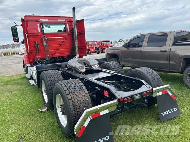 Volvo VNR Τράκτορες