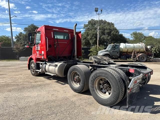 Volvo VNR Τράκτορες