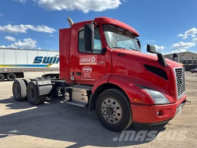 Volvo VNR Τράκτορες