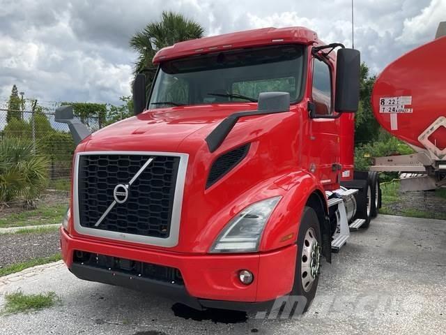 Volvo VNR Τράκτορες