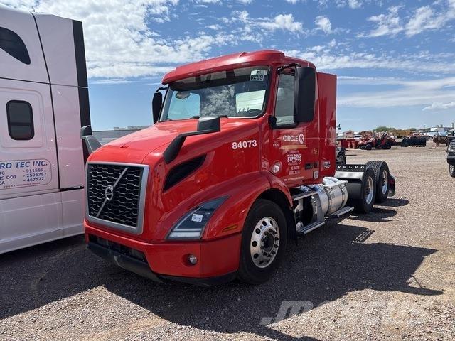 Volvo VNR Τράκτορες