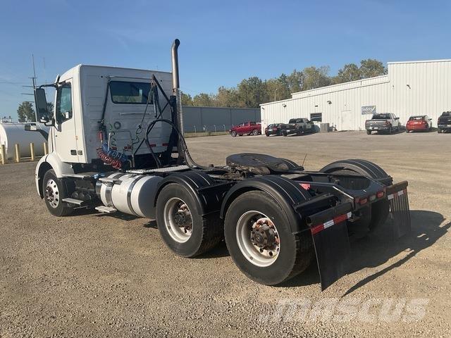 Volvo VNR Τράκτορες