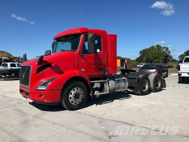 Volvo VNR Τράκτορες