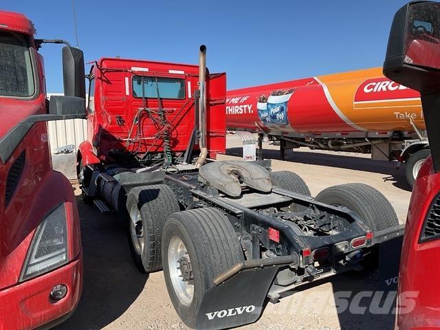 Volvo VNR Τράκτορες