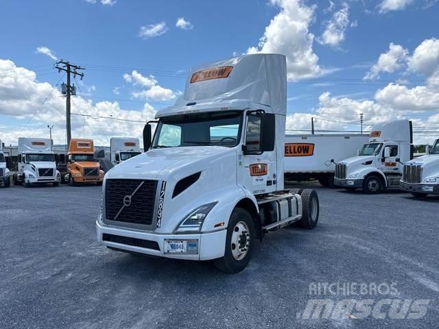 Volvo VNR300 Τράκτορες