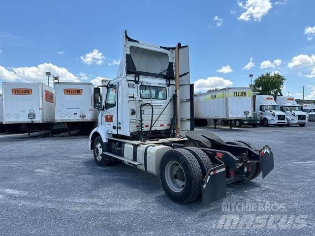 Volvo VNR300 Τράκτορες