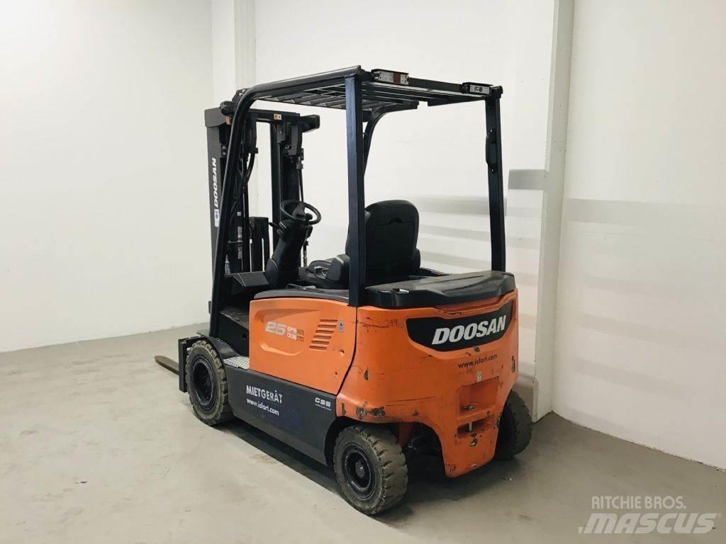 Doosan B25X-7 Ηλεκτρικά περονοφόρα ανυψωτικά κλαρκ