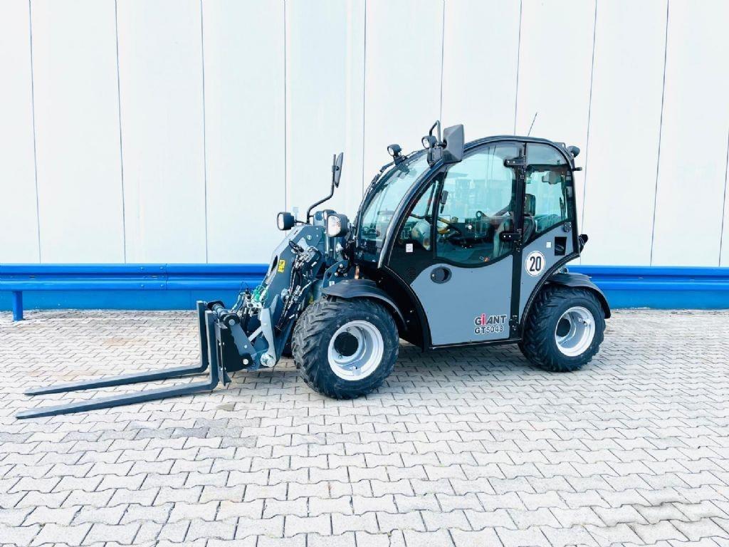 GiANT GT5048 Τηλεσκοπικοί ανυψωτές