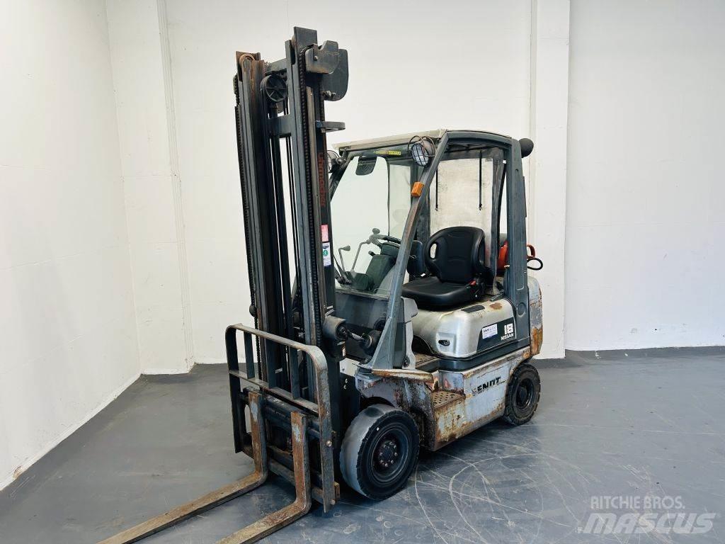 Nissan PD01A18PQ Περονοφόρα ανυψωτικά κλαρκ με φυσικό αέριο LPG