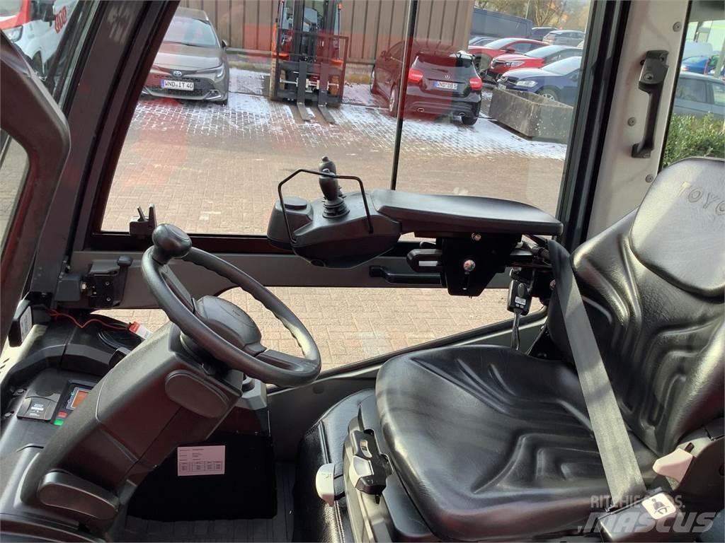 Toyota 8FGJ35F Περονοφόρα ανυψωτικά κλαρκ με φυσικό αέριο LPG