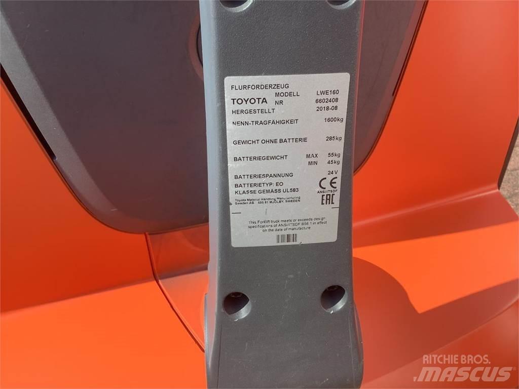 Toyota LWE160 Χειροκίνητο περονοφόρο ανυψωτικό