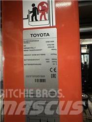 Toyota OME100M Περονοφόρο ανυψωτικό συλλογής παραγγελιών μεγάλου ύψους