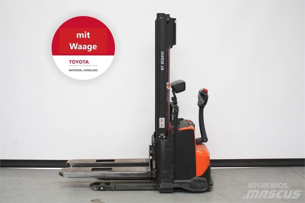 Toyota SWE140 Παλετοφόρα πεζού χειριστή με ιστό