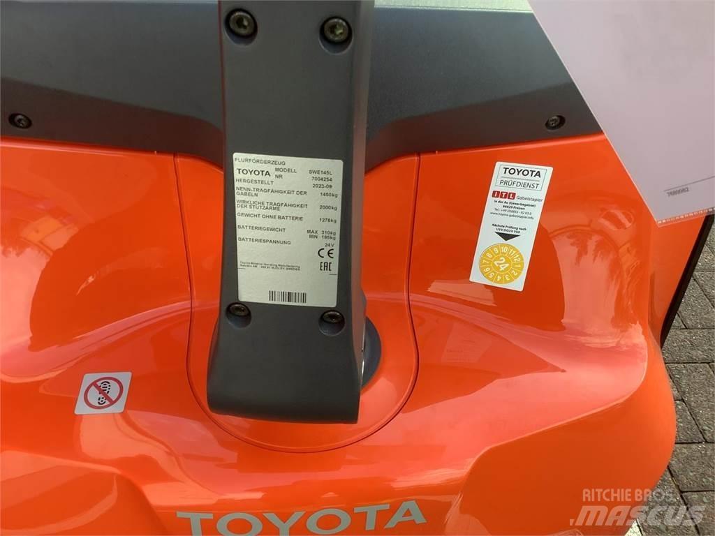 Toyota SWE145L Παλετοφόρα πεζού χειριστή με ιστό