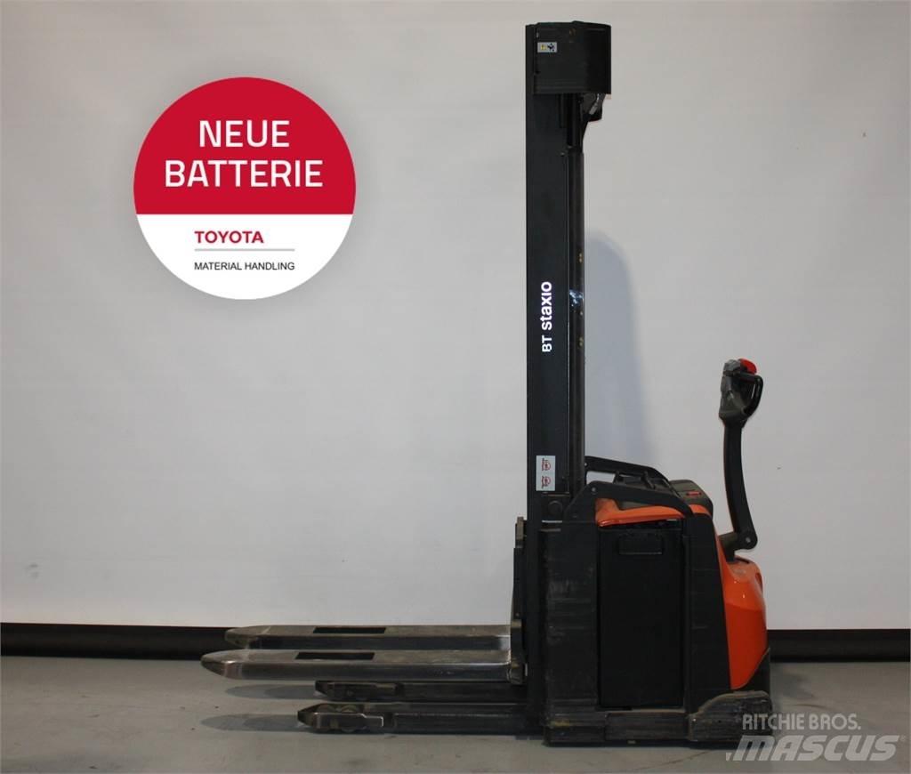 Toyota SWE160 Παλετοφόρα πεζού χειριστή με ιστό