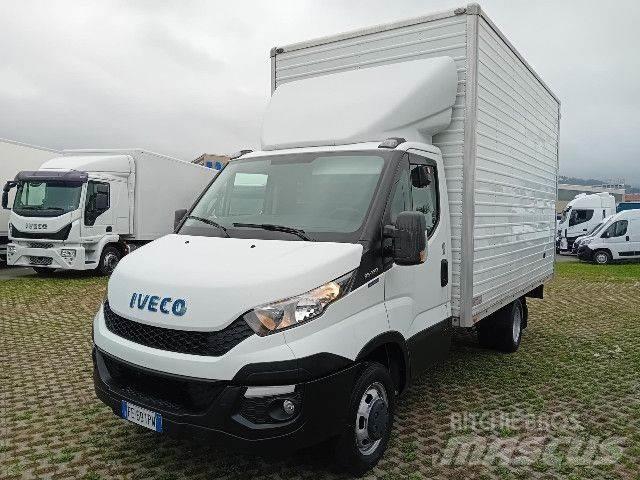 Iveco 35C13 Φορτηγά Κόφα