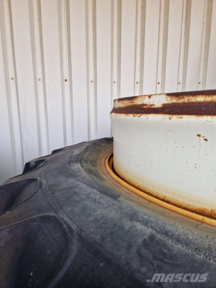 BKT 520/85R42 Ελαστικά και ζάντες