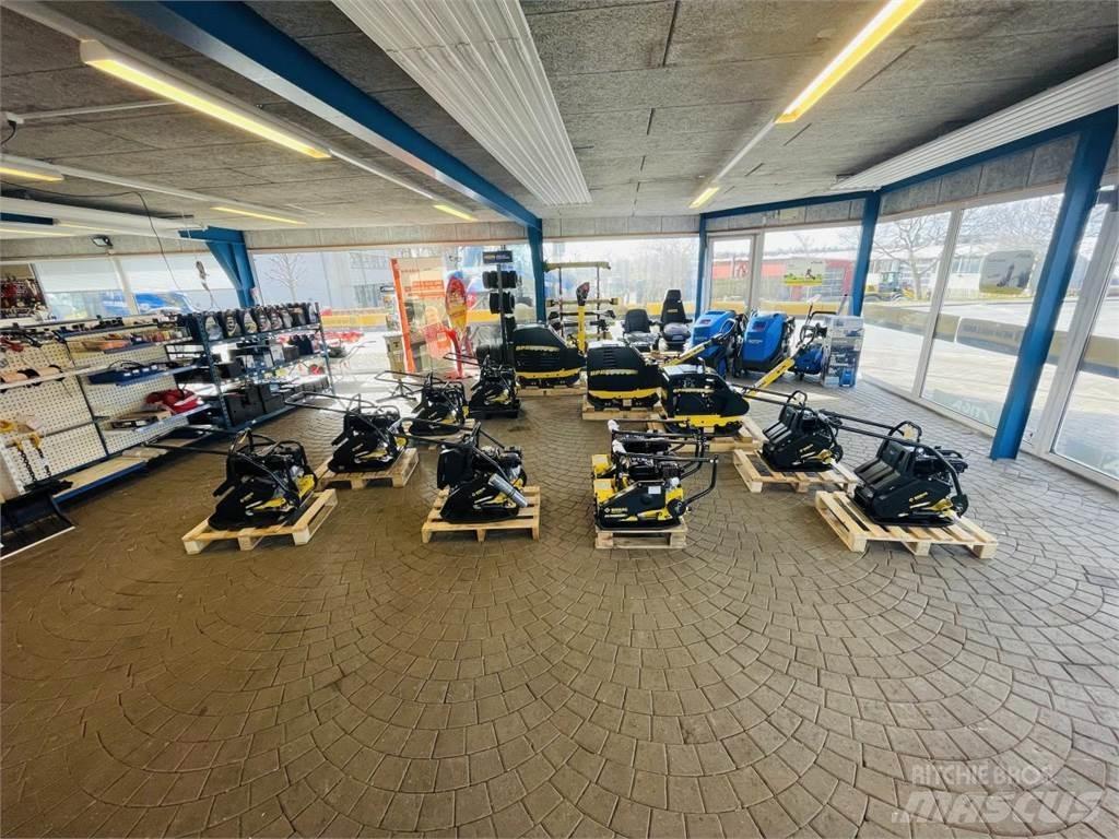 Bomag BP 25/50 Επίπεδοι κόπανοι