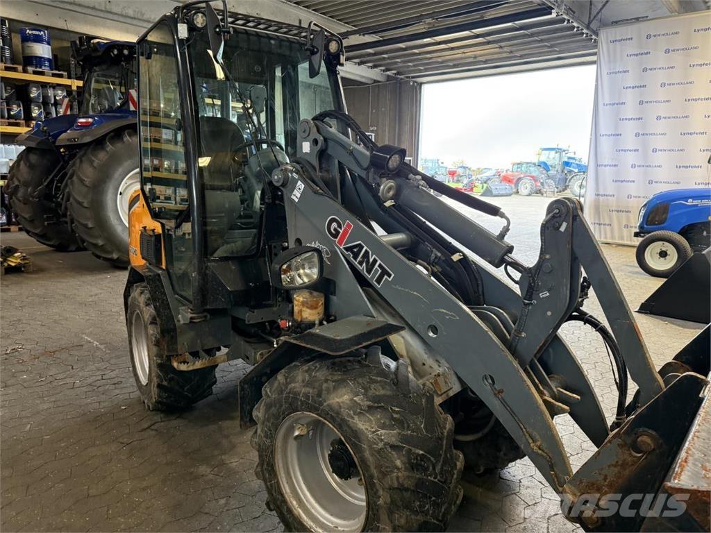 GiANT 2700HD Μίνι φορτωτές
