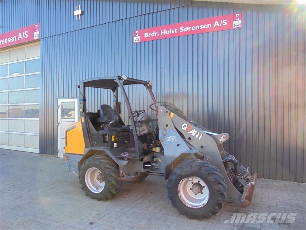 GiANT 5003 Μίνι φορτωτές