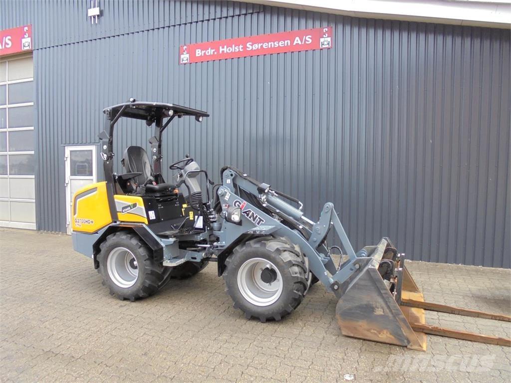 GiANT G2700XHDP Μίνι φορτωτές