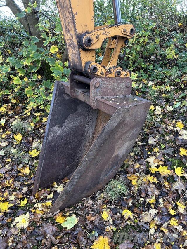 Hydrema 806 Εκσκαφείς Φορτωτές τύπου JCB