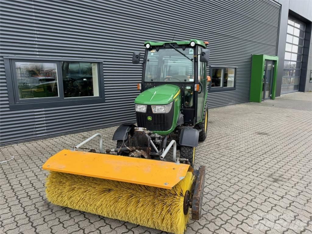 John Deere 2036R Τρακτέρ μικρών διαστάσεων