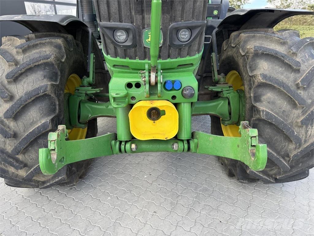 John Deere 6210R Τρακτέρ