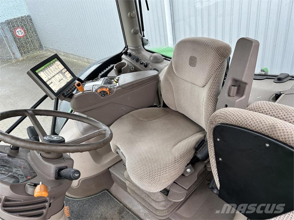 John Deere 6215R Τρακτέρ