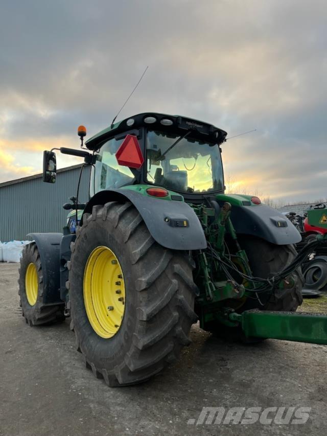 John Deere 6215R Τρακτέρ