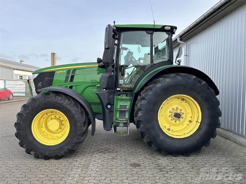 John Deere 6250R Τρακτέρ