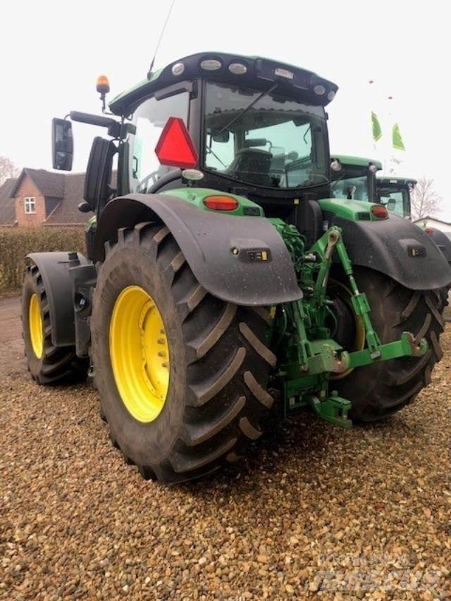 John Deere 6250R Τρακτέρ