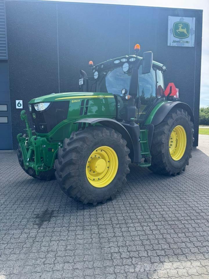 John Deere 6250R Τρακτέρ