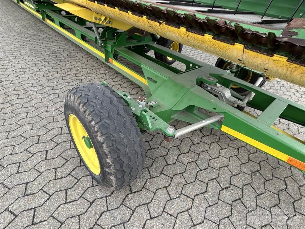 John Deere 640D Κεφαλές θεριζοαλωνιστικών μηχανών