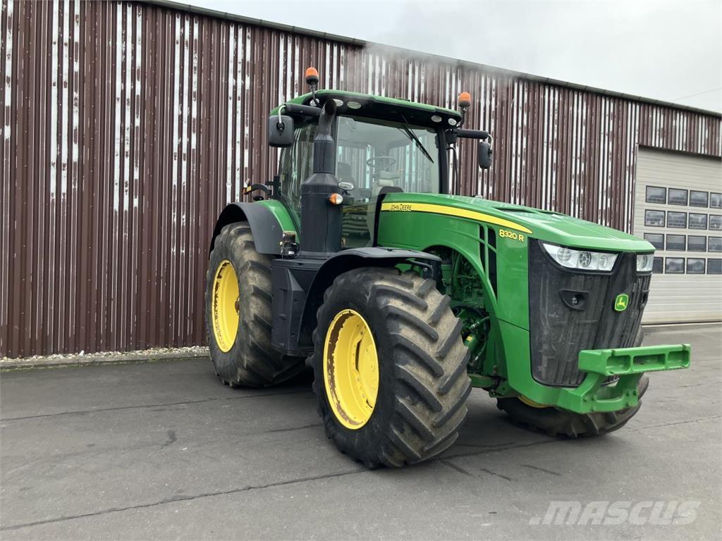 John Deere 8320R Τρακτέρ