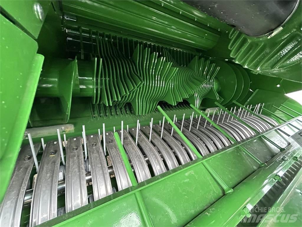John Deere C441R Πρέσες κυλινδρικών δεμάτων