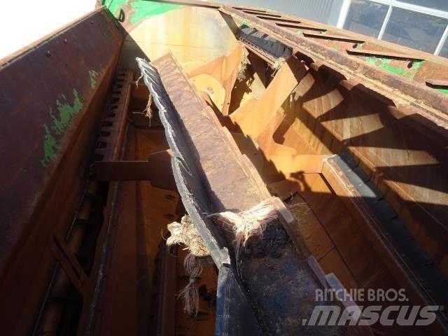 Keenan MF 380 Βαγόνια χορτονομής