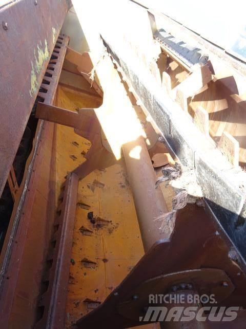 Keenan MF 380 Βαγόνια χορτονομής
