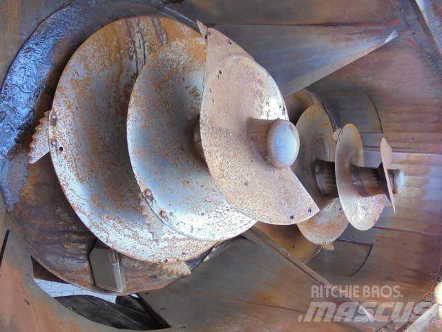 Kuhn 45 M3 Βαγόνια χορτονομής