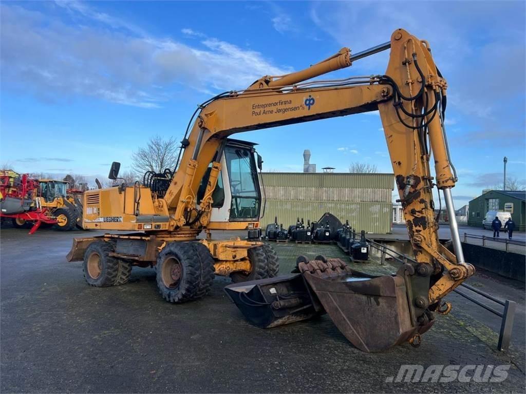 Liebherr 902 Εκσκαφείς με τροχούς - λάστιχα