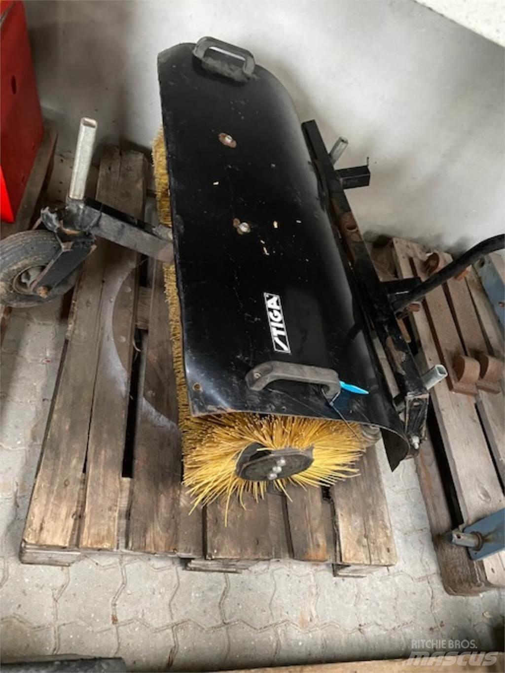 Stiga KOST 85CM Τρακτέρ μικρών διαστάσεων