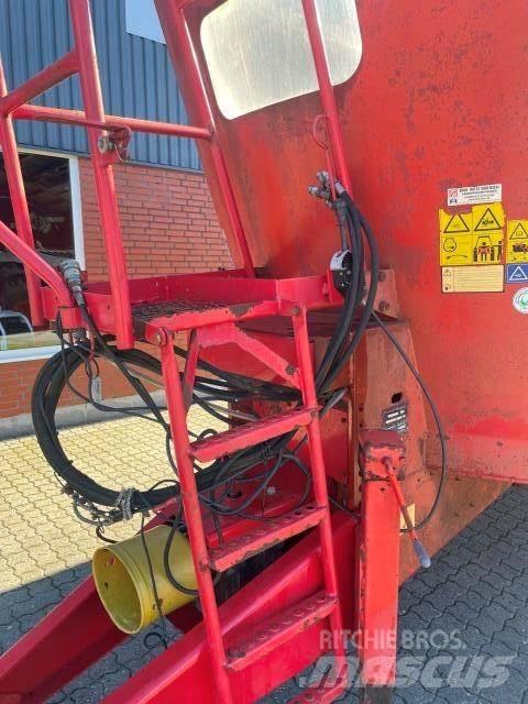 Trioliet 2400 L Βαγόνια χορτονομής
