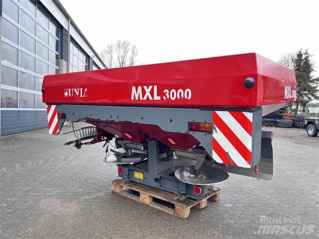 Unia MXL3000 Ψεκαστήρες λιπασμάτων