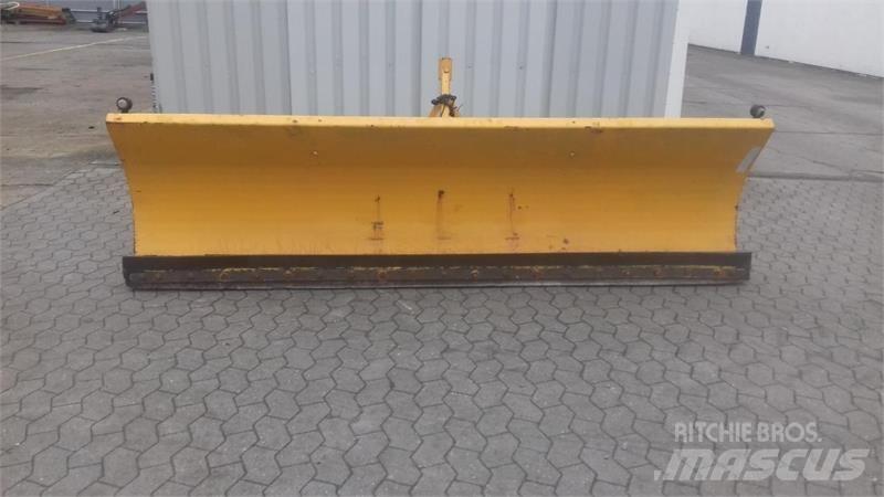  - - - 2.5 MTR Εκχιονιστήρες και χιονοδιώχτες