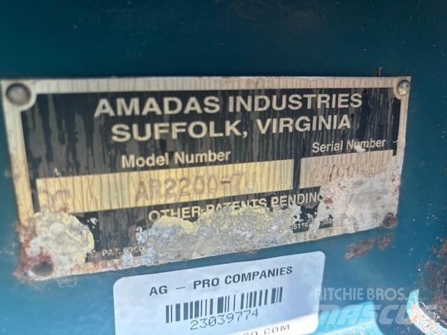 Amadas AR2200 Θεριζοαλωνιστικές μηχανές