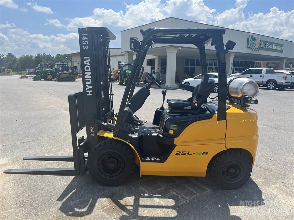 Hyundai 25L-9A Περονοφόρα ανυψωτικά κλαρκ - άλλα