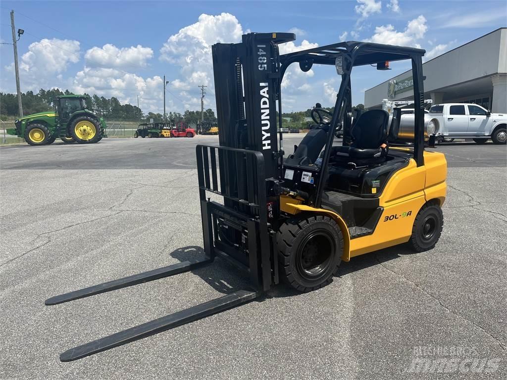 Hyundai 30L-9A Περονοφόρα ανυψωτικά κλαρκ - άλλα