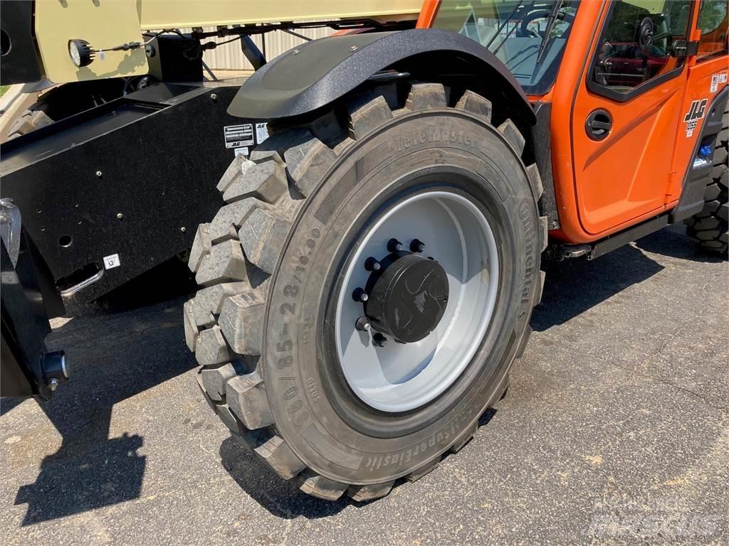 JLG 1055 Τηλεσκοπικοί ανυψωτές