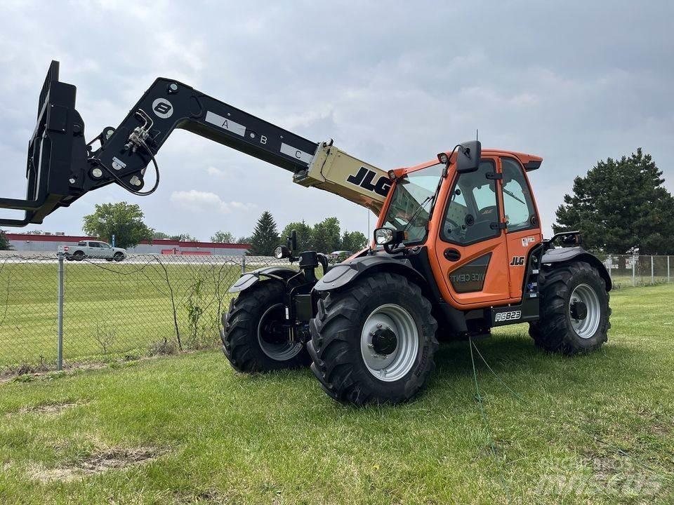 JLG 823 Τηλεσκοπικοί ανυψωτές